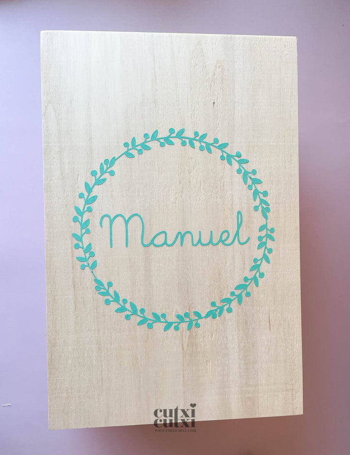 Caixa Batizado DELUX NATURE com fecho metálico para vela toalha e concha