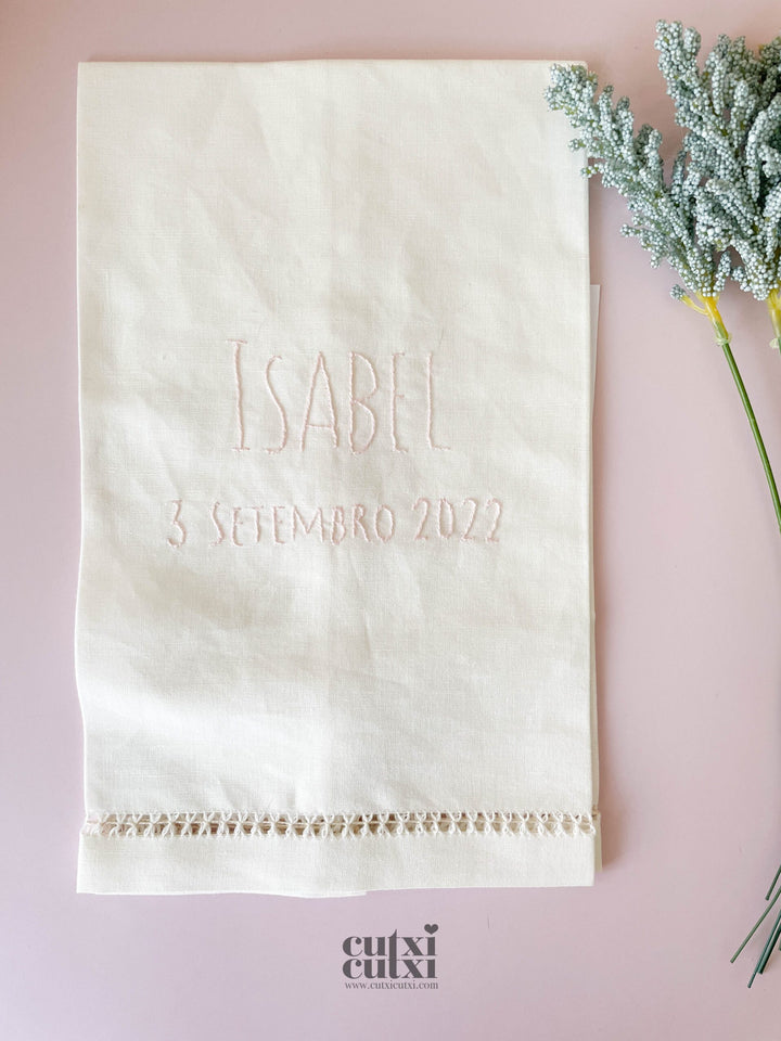 Toalha para Batizado Bordada à Mão Nome e data