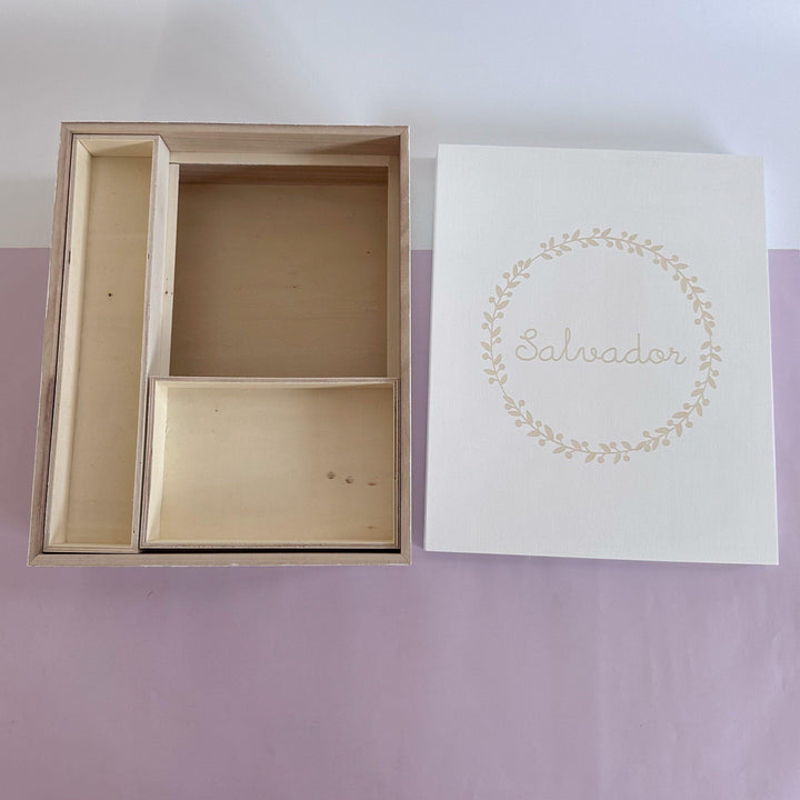 Caixa Batizado Pintada à mão GLAMOUR para Vela Concha Toalha e Roupa - grande