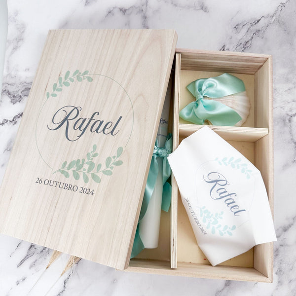 Conjunto Batizado BÊNÇÃO Cetim | 4 peças - vela, toalha, concha, caixa média - Cutxi Cutxi - Presentes Personalizados