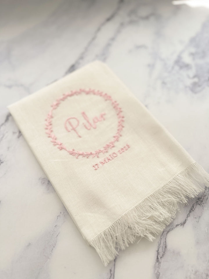 Toalha Batizado Bordada à Mão - FLORAL