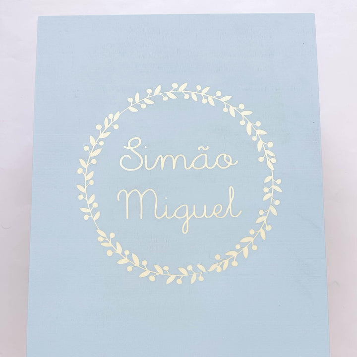 Conjunto Batizado GLAMOUR com Vela Concha Toalha e Caixa média pintada à mão