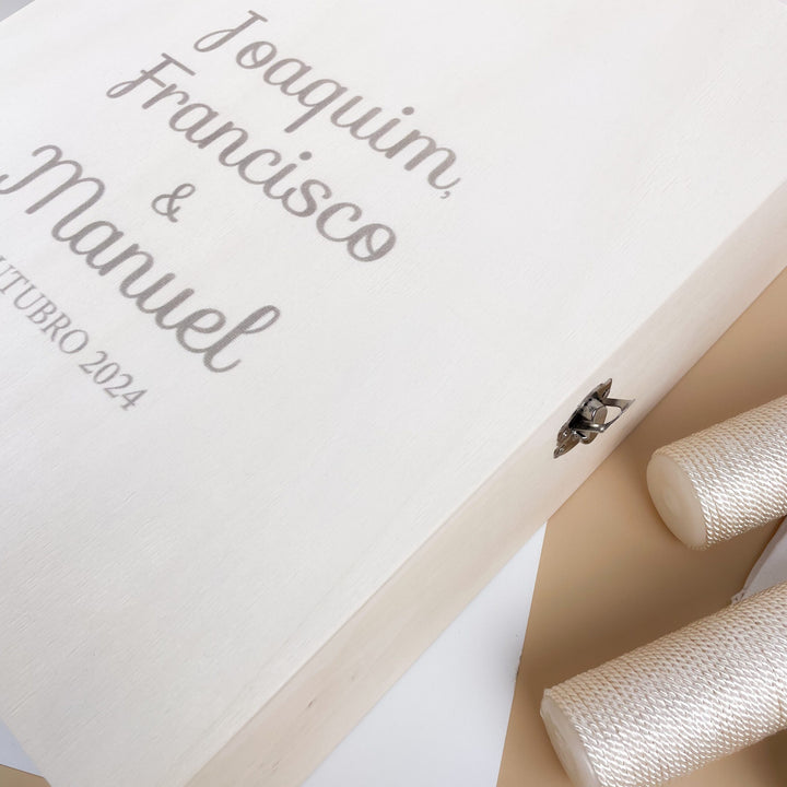 Caixa Batizado DELUX NATURE com fecho metálico para vela toalha e concha