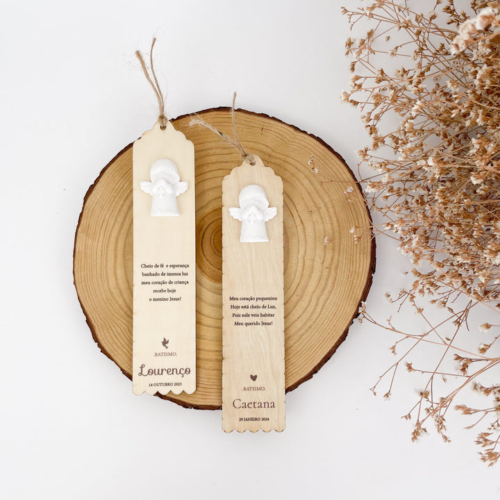 Santinhos em Madeira e Gesso Personalizados - Marcadores de Livros