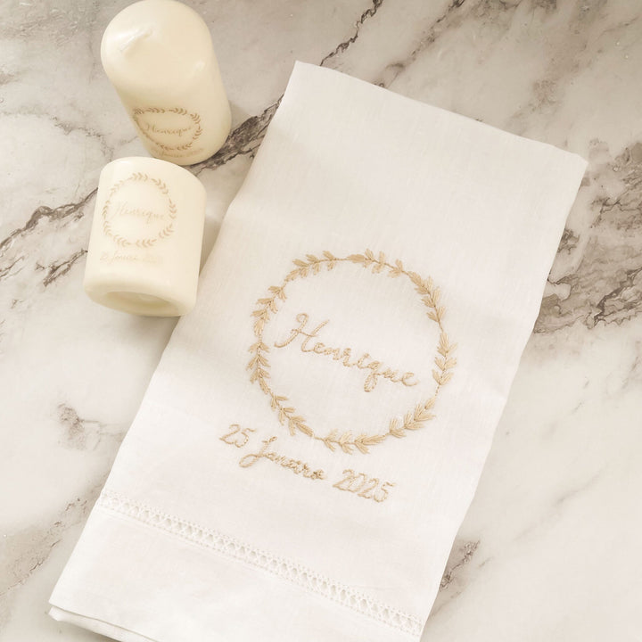 Toalha batizado BORDADA à Mão - NOME