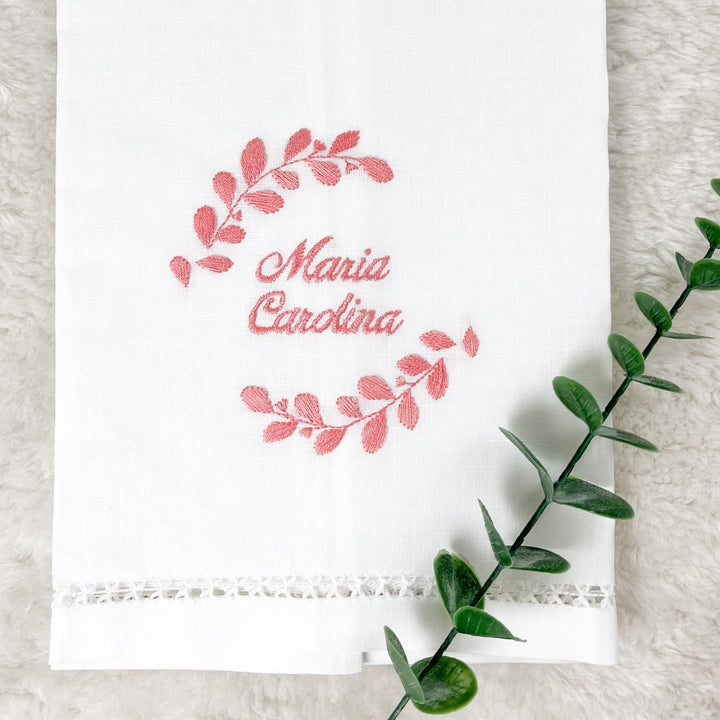 Toalha Batizado Bordada à Mão - FLORAL