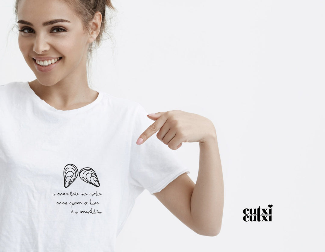 T-shirt Provérbios de Verão Quem se lixa é o mexilhão