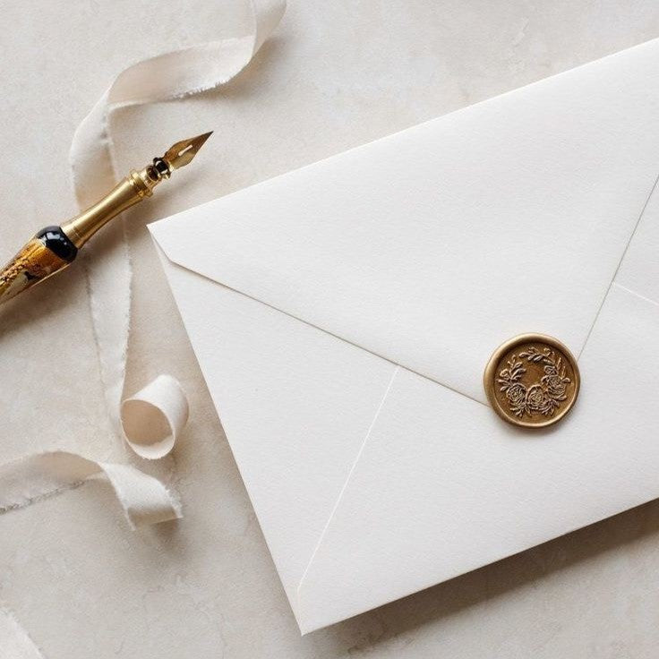 envelope branco com lacre para convite casamento