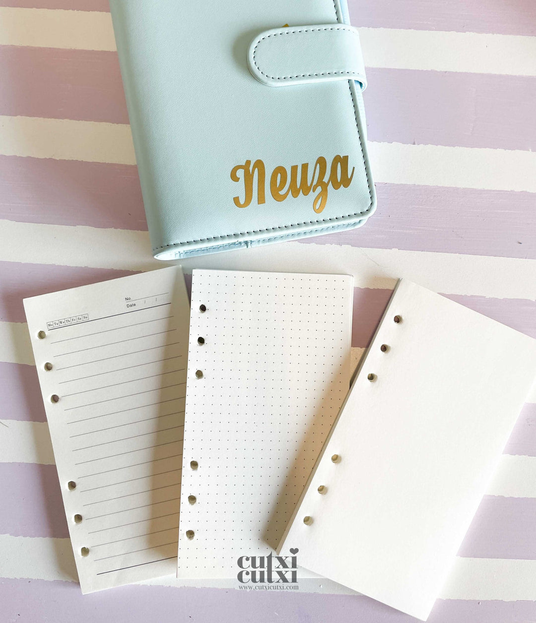 bullet journal com argolas edição macaron azul liso, linhas, pontos