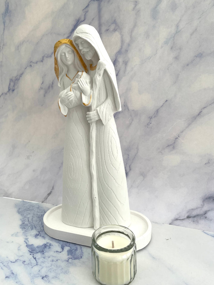 Estatueta Elegante com base e vela | Sagrada Família Pintada à Mão