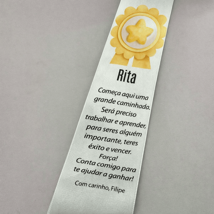 Aplicação para Fitas de Finalista - Versão Criança com oferta de Crachá - Cutxi Cutxi - Presentes Personalizados