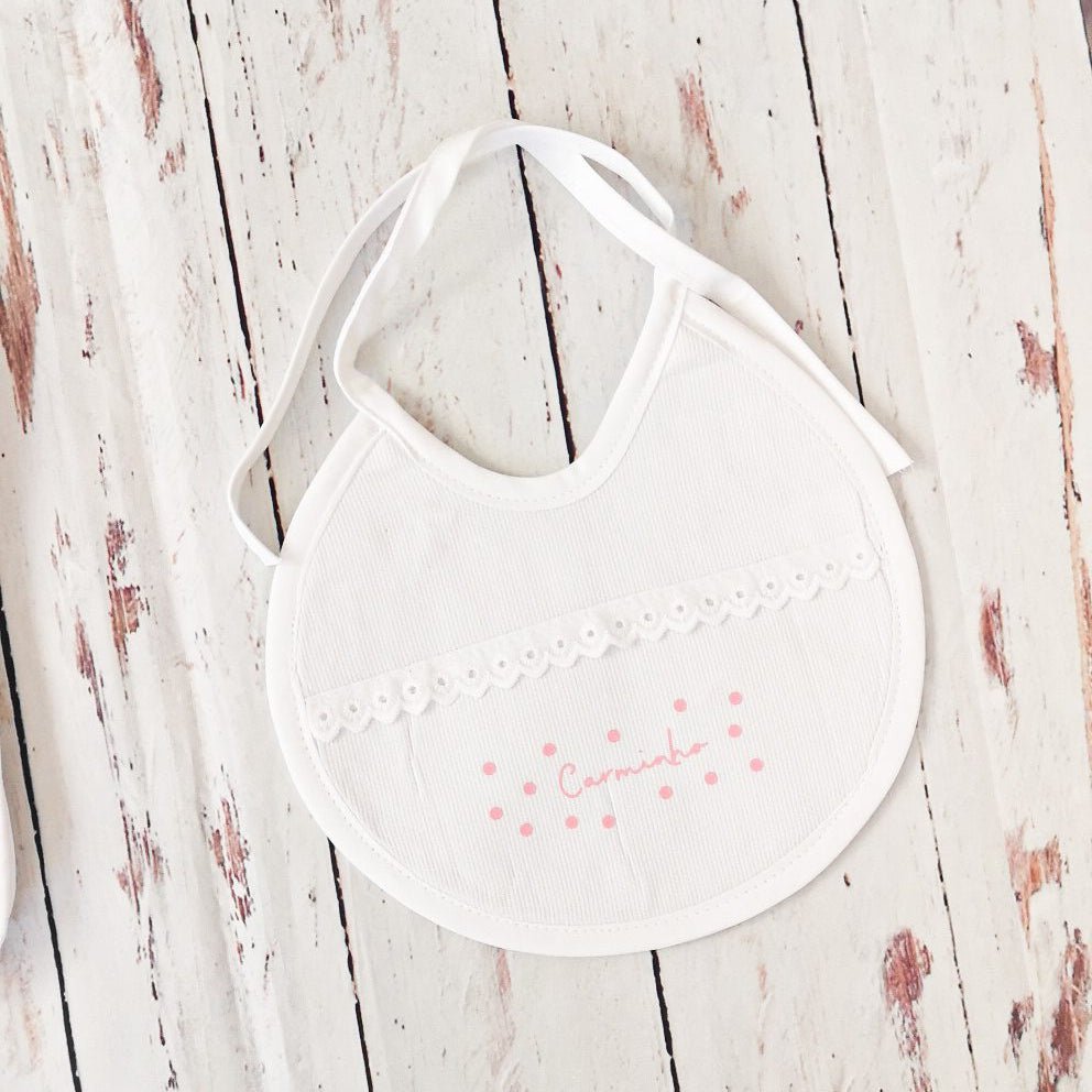 Babete para bebé com nome - Cutxi Cutxi - Presentes Personalizados