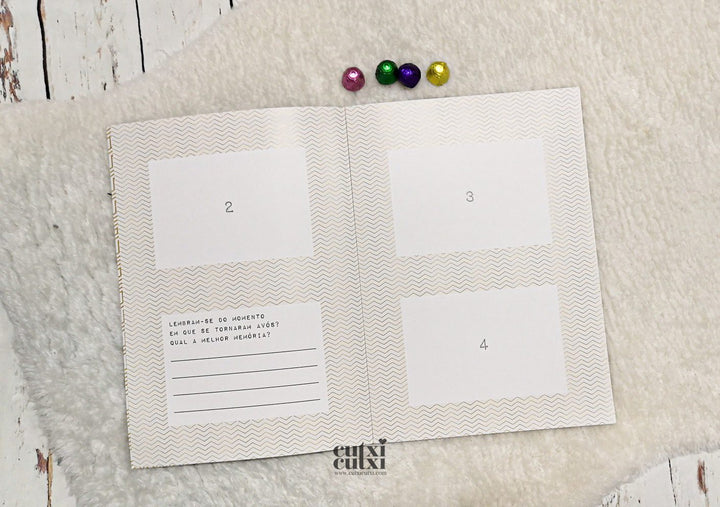 Caderneta para os AVÓS em pequenos cromos - Cutxi Cutxi - Presentes Personalizados