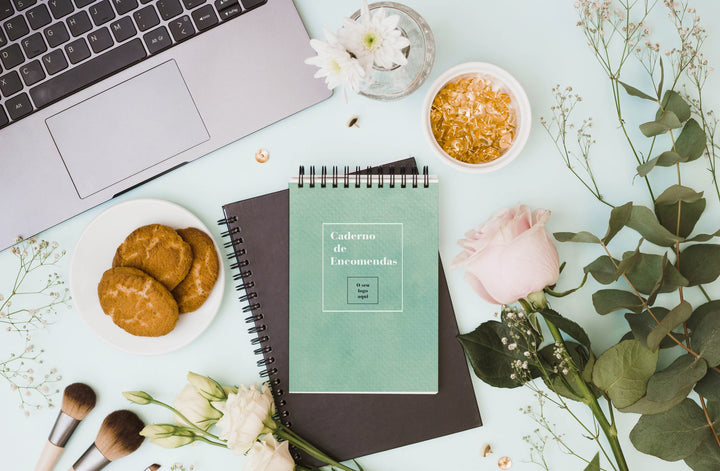 Caderno de encomendas A4