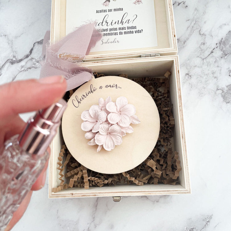 Caixa Convite de Batizado Aromático | Madrinha, Avós, Tias - Cutxi Cutxi - Presentes Personalizados