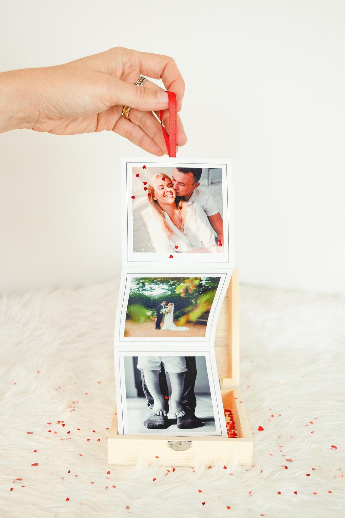 Caixa de Memórias Personalizada com Fotografias - Livrinho Acordeão A Nossa História - Cutxi Cutxi - Presentes Personalizados