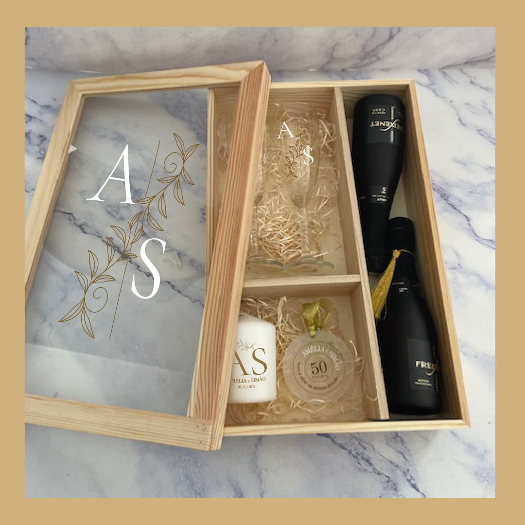 Presente Personalizado para Bodas de Casamento – Copos, Espumante, Vela e Medalha de Mérito