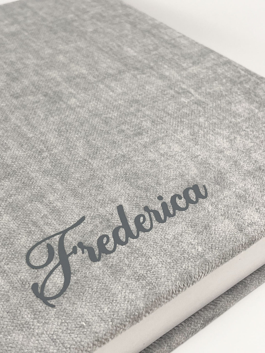 Conjunto Batizado Gratidão | Vela · Toalha · Concha · Caixa em veludo cinza