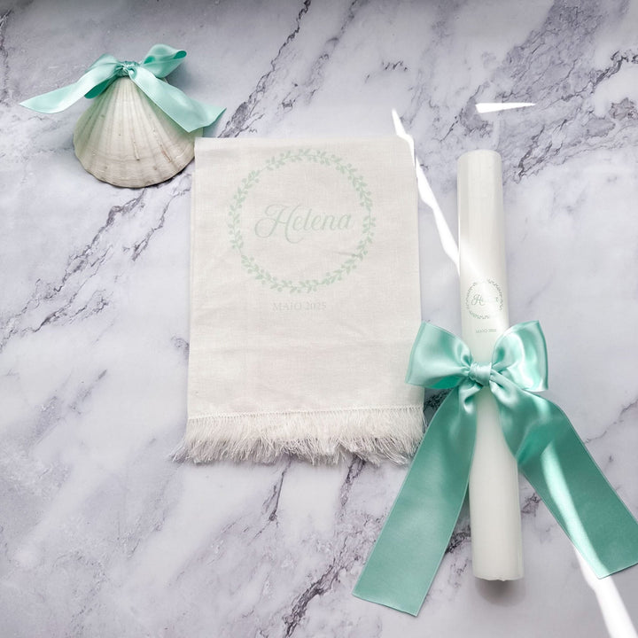 Conjunto Batizado Alegria Cetim | Vela · Toalha · Concha - Cutxi Cutxi - Presentes Personalizados