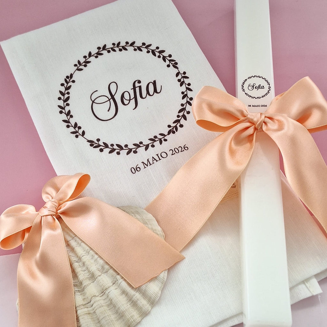 Conjunto Batizado Alegria Cetim | Vela · Toalha · Concha - Cutxi Cutxi - Presentes Personalizados