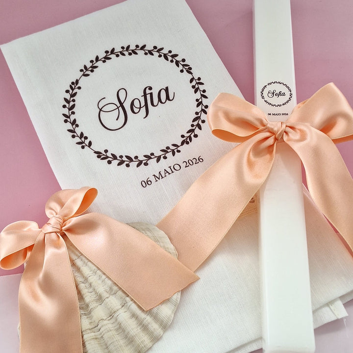 Conjunto Batizado Alegria Cetim | Vela · Toalha · Concha - Cutxi Cutxi - Presentes Personalizados