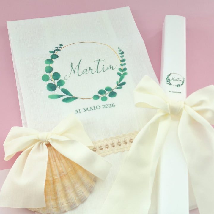 Conjunto Batizado Alegria Gorgurão | Vela · Toalha · Concha - Cutxi Cutxi - Presentes Personalizados