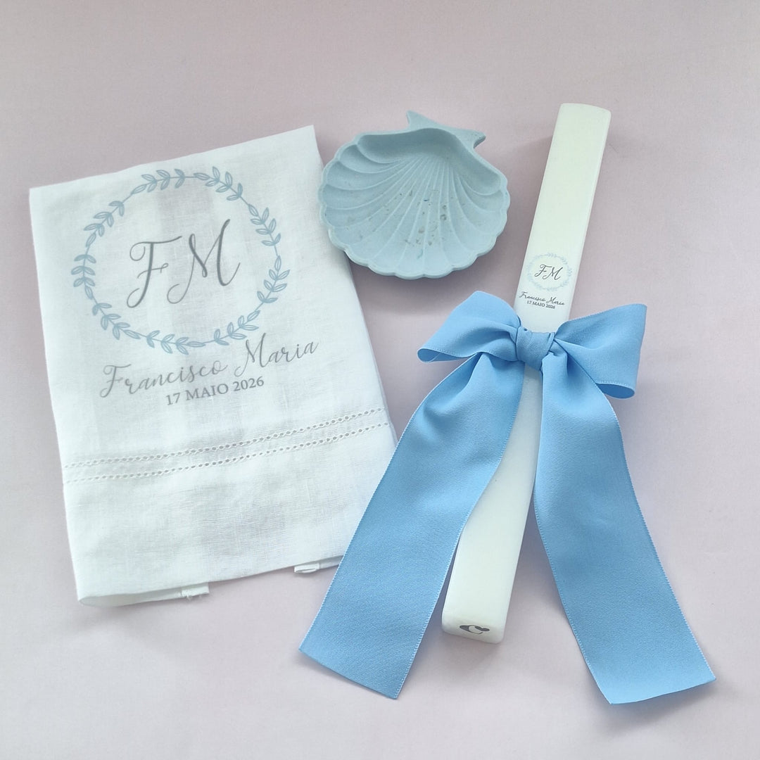 Conjunto Batizado Alegria Gorgurão | Vela · Toalha · Concha - Cutxi Cutxi - Presentes Personalizados