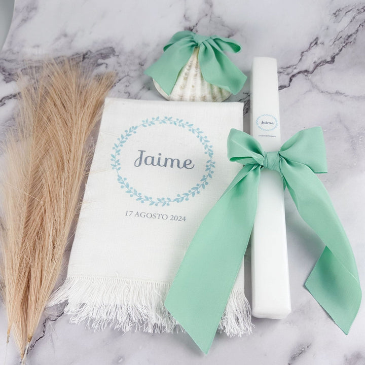 Conjunto Batizado Alegria Gorgurão | Vela · Toalha · Concha - Cutxi Cutxi - Presentes Personalizados