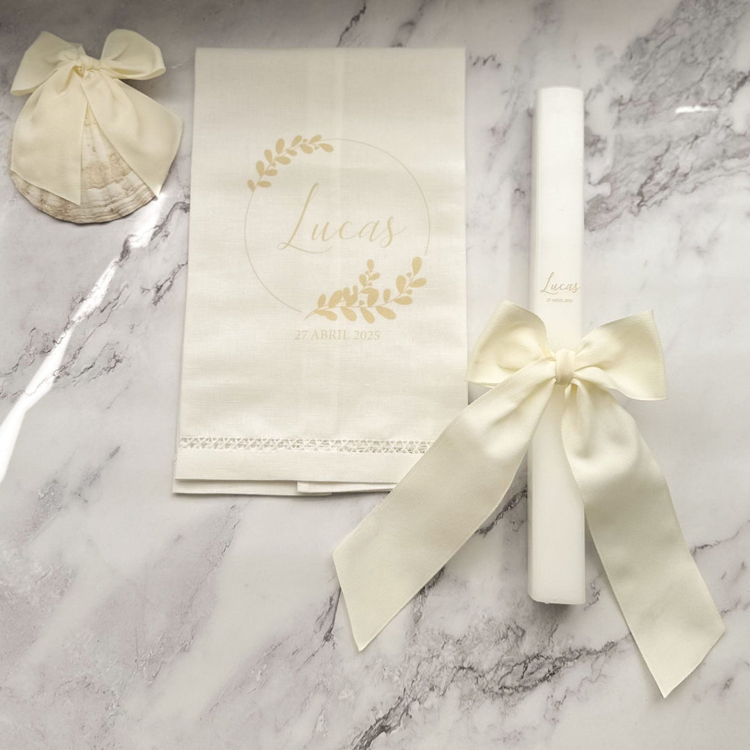 Conjunto Batizado Alegria Gorgurão | Vela · Toalha · Concha - Cutxi Cutxi - Presentes Personalizados