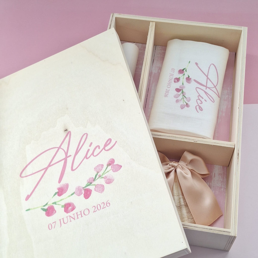 Conjunto Batizado BÊNÇÃO Cetim | 4 peças - vela, toalha, concha, caixa média - Cutxi Cutxi - Presentes Personalizados