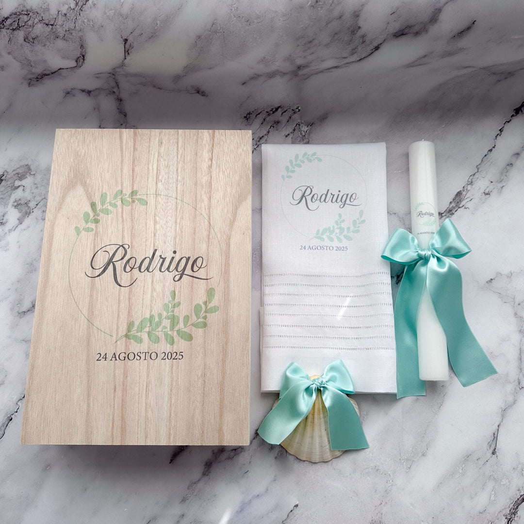 Conjunto Batizado BÊNÇÃO Cetim | 4 peças - vela, toalha, concha, caixa média - Cutxi Cutxi - Presentes Personalizados