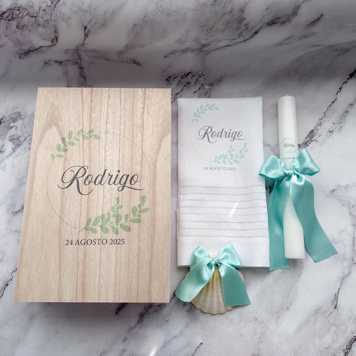 Conjunto Batizado BÊNÇÃO Cetim | 4 peças - vela, toalha, concha, caixa média - Cutxi Cutxi - Presentes Personalizados