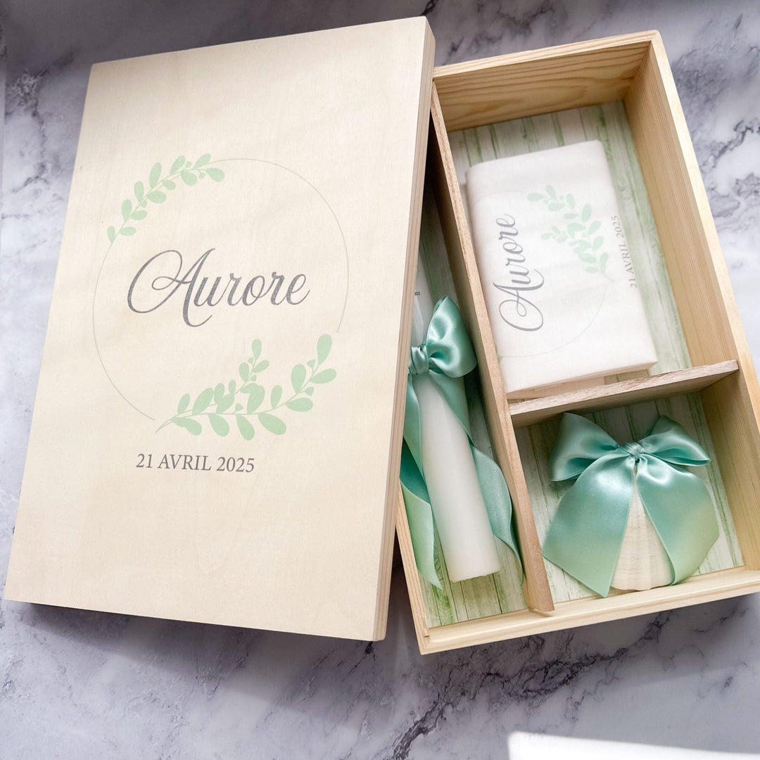Conjunto Batizado BÊNÇÃO Cetim | 5 peças - vela, toalha, concha, caixa média, lembranças - Cutxi Cutxi - Presentes Personalizados