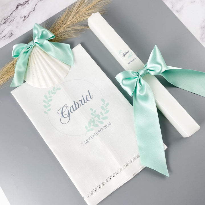 Conjunto Batizado BÊNÇÃO Cetim | Vela, Toalha, Concha, Caixa Grande - Cutxi Cutxi - Presentes Personalizados