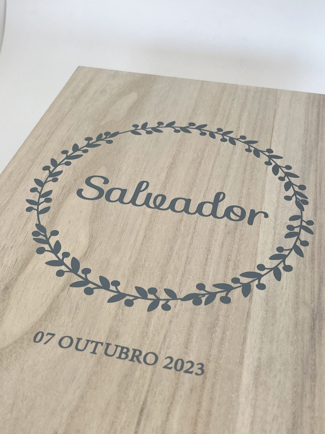 Conjunto Batizado Bênção Gorgurão | Vela · Toalha · Concha · Caixa de madeira grande - Cutxi Cutxi - Presentes Personalizados