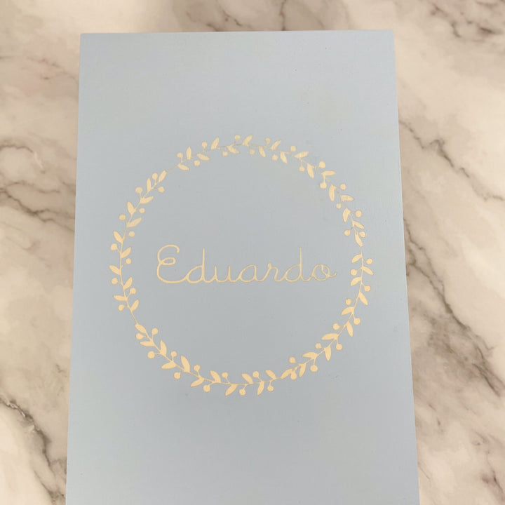 Caixa Batizado Pintada à mão GLAMOUR para Vela Concha e Toalha - média