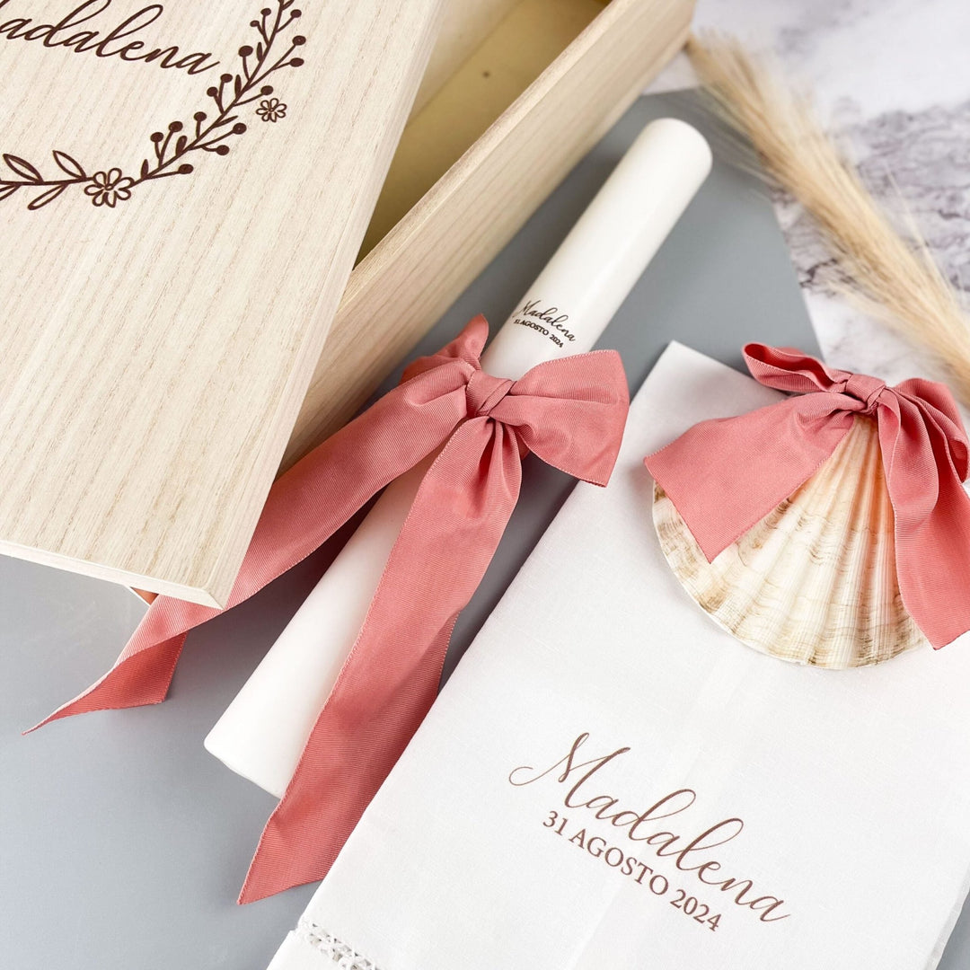 Conjunto Batizado DELUXE NATURE com Vela Concha Toalha e Caixa média - Gorgurão - Cutxi Cutxi - Presentes Personalizados