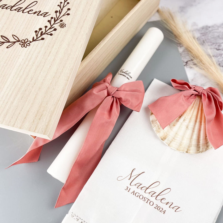 Conjunto Batizado DELUXE NATURE com Vela Concha Toalha e Caixa média - Gorgurão - Cutxi Cutxi - Presentes Personalizados