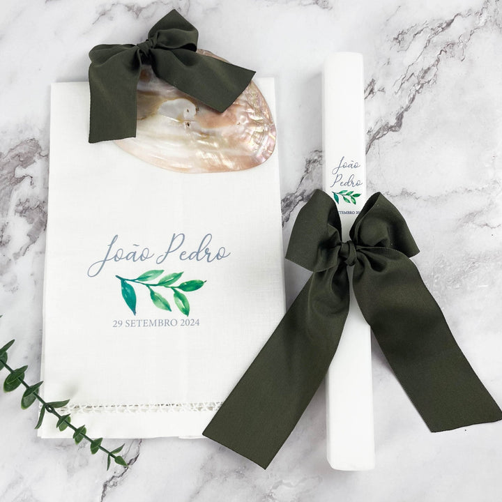 Conjunto Batizado DELUXE NATURE com Vela Concha Toalha e Caixa média - Gorgurão - Cutxi Cutxi - Presentes Personalizados