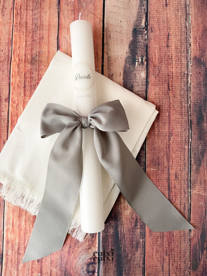 Conjunto Batizado Felicidade | Vela · Toalha · Concha · Caixa forrada em veludo - Cutxi Cutxi - Presentes Personalizados