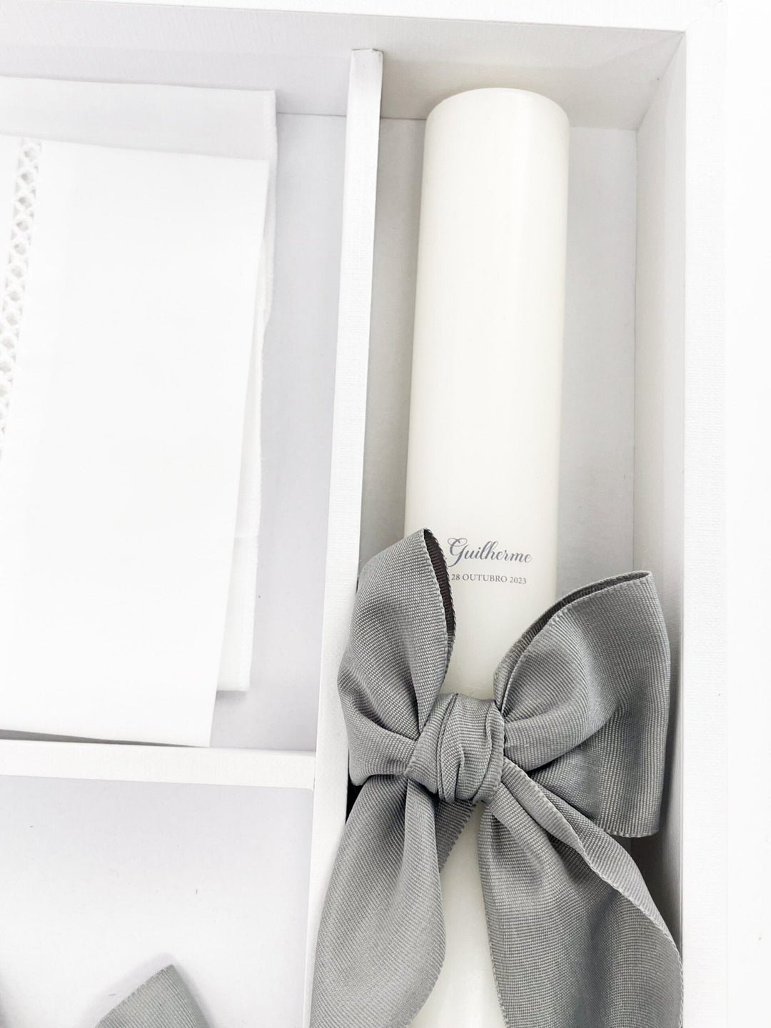 Conjunto Batizado Felicidade | Vela · Toalha · Concha · Caixa forrada em veludo - Cutxi Cutxi - Presentes Personalizados