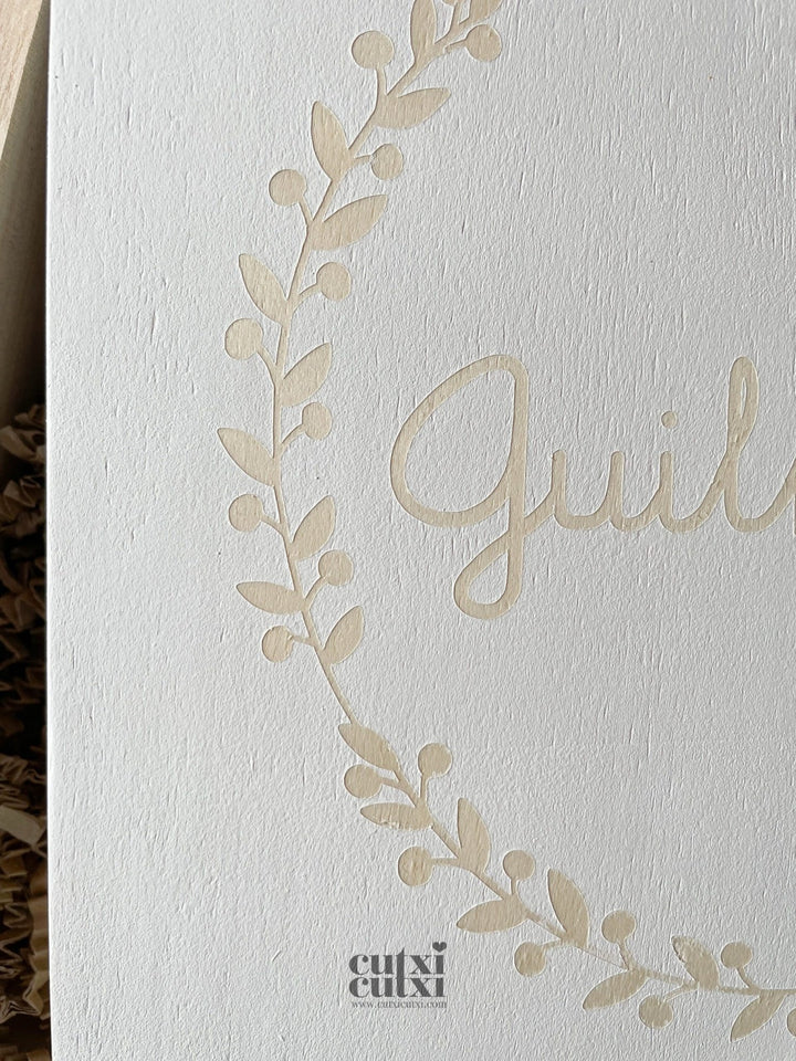 Conjunto Batizado Luz Grande | Vela · Toalha · Concha · Caixa grande pintada à mão - Cutxi Cutxi - Presentes Personalizados