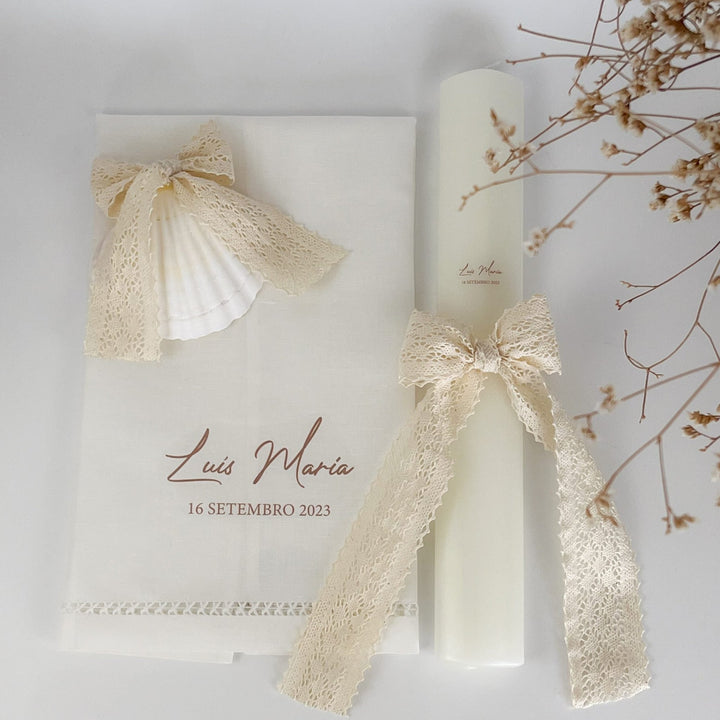 Conjunto Batizado Poema | Vela Toalha, Concha e Pagelas de Lembrança - Cutxi Cutxi - Presentes Personalizados