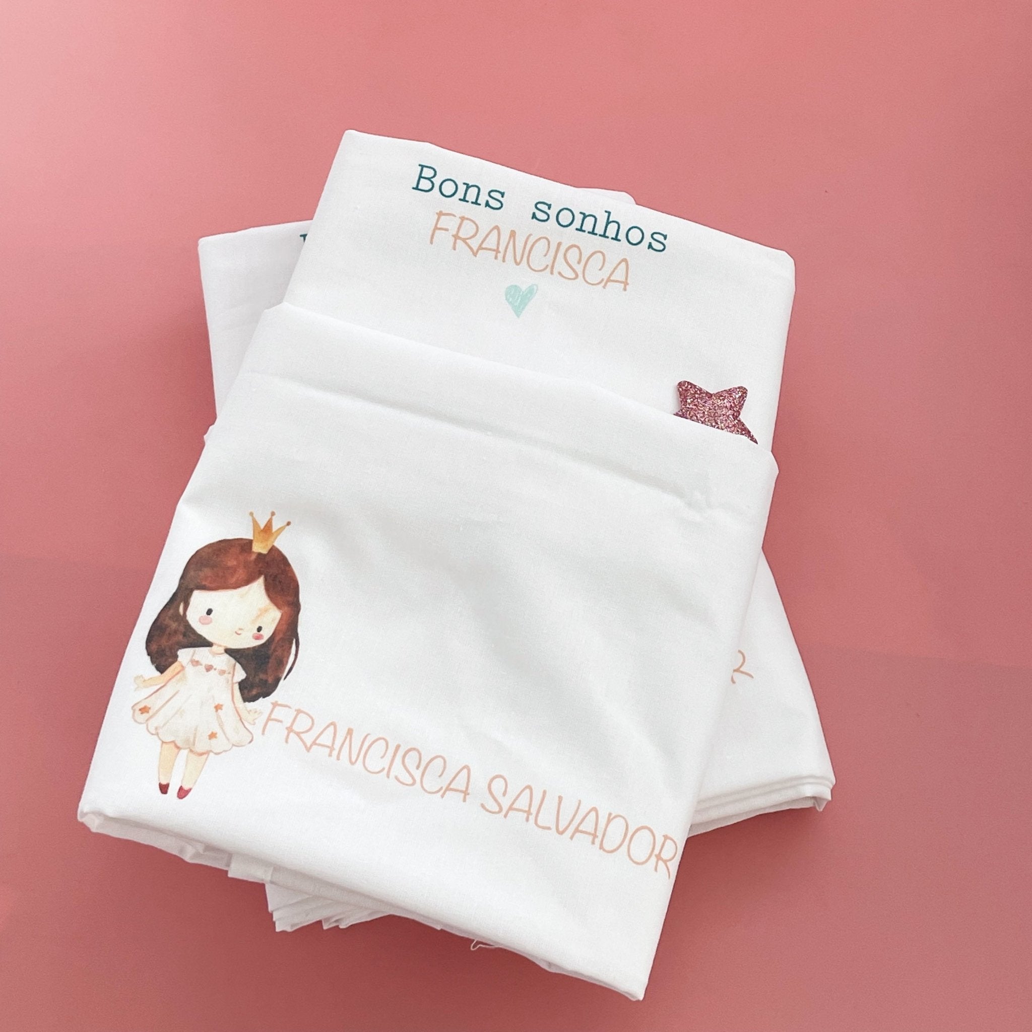 Lençóis personalizados para catre com ilustração de princesa e nome do bebé — Cutxi Cutxi