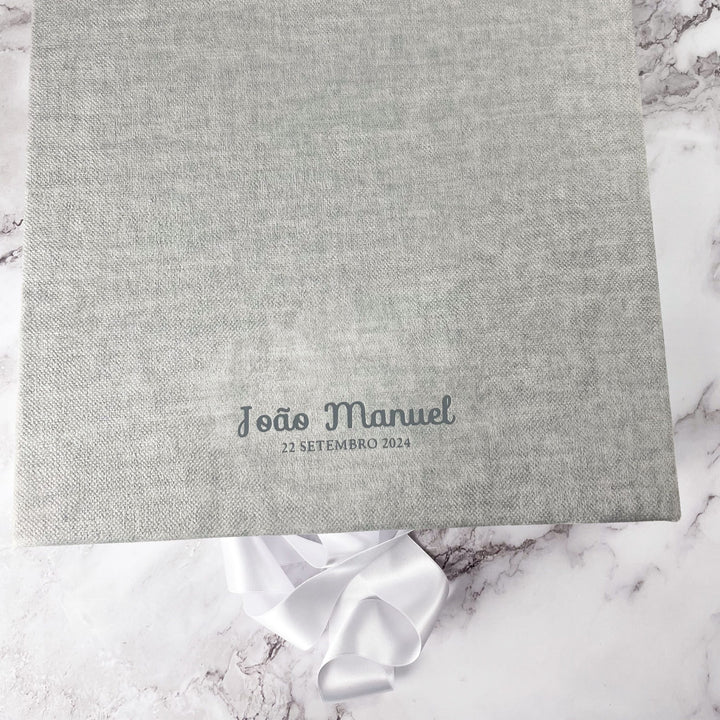 Conjunto Batizado Gratidão | Vela · Toalha · Concha · Caixa em veludo cinza
