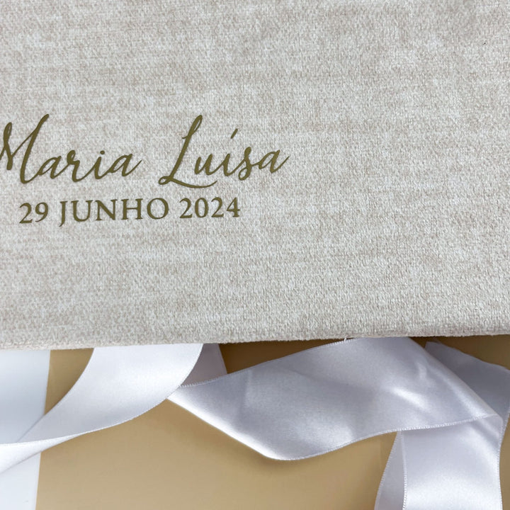 Conjunto para Batizado coleção Poema Deluxe | com Vela, Concha, Toalha, Caixa de veludo grande - Cutxi Cutxi - Presentes Personalizados
