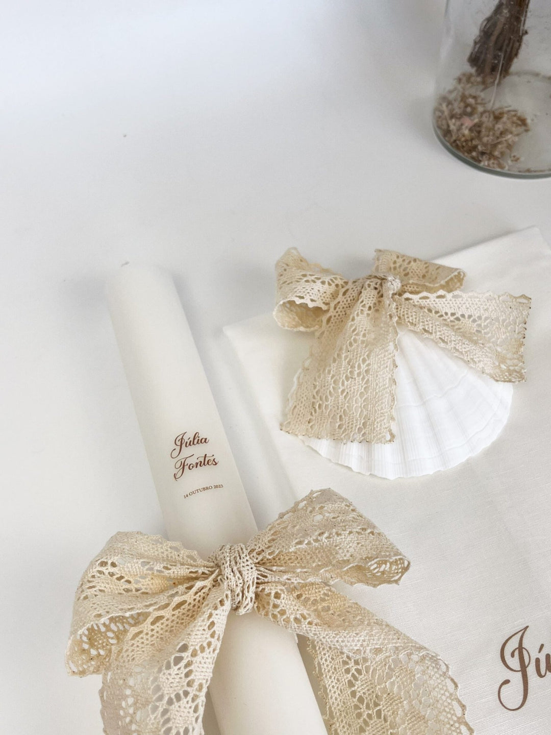 Conjunto para Batizado coleção Poema Deluxe | com Vela, Concha, Toalha, Caixa de veludo grande - Cutxi Cutxi - Presentes Personalizados