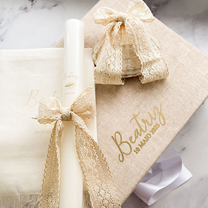 Conjunto para Batizado coleção Poema Deluxe | com Vela, Concha, Toalha, Caixa de veludo grande - Cutxi Cutxi - Presentes Personalizados