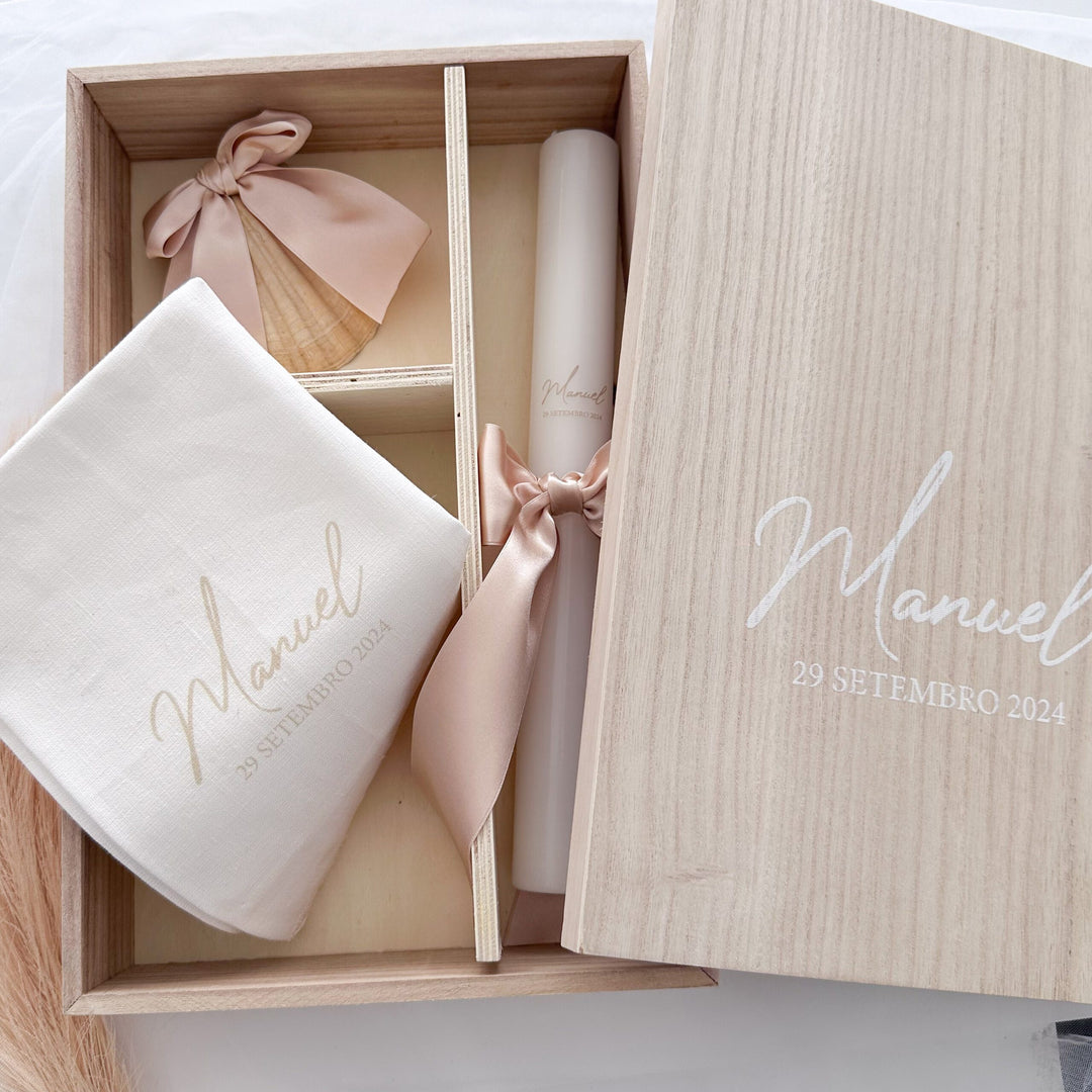 Conjunto Batizado DELUXE NATURE com Vela Concha Toalha e Caixa média - CETIM