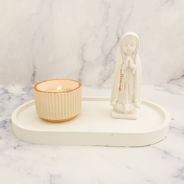 Estatueta Elegante com base e vela | Nossa Senhora - Cutxi Cutxi - Presentes Personalizados